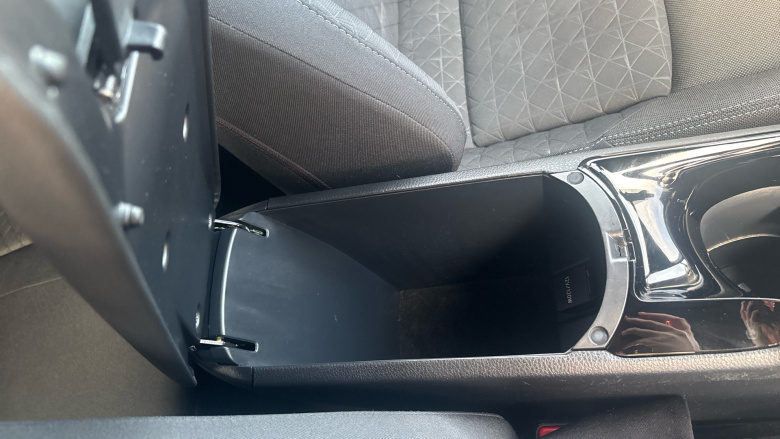 Toyota C-HR 1.8 Hybrid Design 5dr CVT Hybrid Hatchback